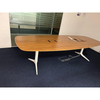 EFG Hide Tech Meeting Table EFG Hide Tech Meeting Table